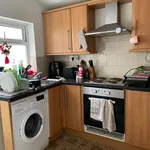 Rent 4 bedroom house in Wales