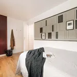 Appartement de 74 m² avec 4 chambre(s) en location à Paris