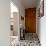 Rent 1 bedroom apartment of 35 m² in Milano