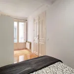 Rent a room of 155 m² in madrid