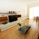 Rent 1 bedroom apartment of 700 m² in Dusseldorf