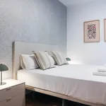 Rent 4 bedroom apartment of 130 m² in Valencia