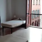 Rent a room in bologna