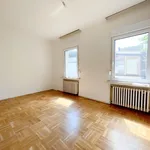 Rent 2 bedroom apartment of 82 m² in Krefeld