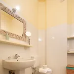 Rent 2 bedroom apartment of 60 m² in Florence