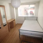 Rent 3 bedroom flat in Cardiff