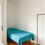 Rent a room in lisbon