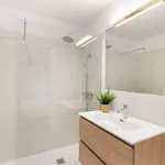 Rent 4 bedroom apartment in barcelona