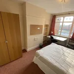 Rent 4 bedroom flat in Broxtowe