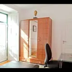 Rent a room of 110 m² in lisbon