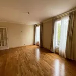 Rent 2 bedroom apartment of 44 m² in PARIS