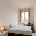 Rent 15 bedroom apartment in Barcelona