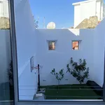 Rent 1 bedroom apartment of 65 m² in lisbon