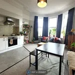 Rent 2 bedroom flat in Bristol