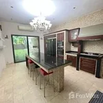 Rent 4 bedroom house of 350 m² in Bangkok