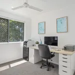 Rent 4 bedroom apartment in Oxenford