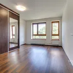 Pronajměte si 3 ložnic/e byt o rozloze 99 m² v Capital City of Prague