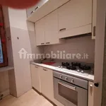 Affitto 3 camera appartamento di 70 m² in Piacenza