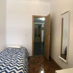 Rent a room of 100 m² in madrid