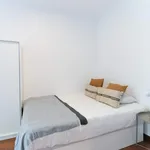 Rent 4 bedroom apartment in Valencia