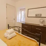 Rent 2 bedroom apartment of 65 m² in lisbon