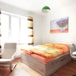 Pronajměte si 1 ložnic/e byt o rozloze 34 m² v Prague