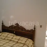 Rent 5 bedroom house of 120 m² in Adria