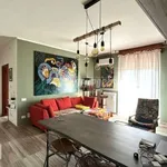 Rent 3 bedroom apartment of 93 m² in Milan