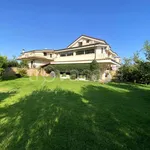 Rent 5 bedroom house of 236 m² in Montauro