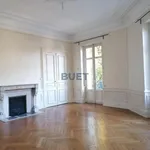 Appartement de 164 m² avec 5 chambre(s) en location à Dijon