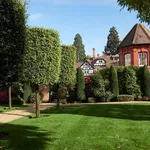 Rent 4 bedroom house in Beaconsfield