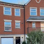 Rent 3 bedroom flat of 111 m² in Cheltenham