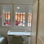 Rent 4 bedroom apartment in Madrid