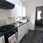 Rent 3 bedroom flat in East Midlands