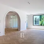 Villa van +-600m² - 6 kamers - prachtig gerenoveerd