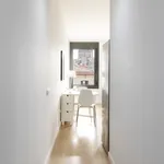 Rent 1 bedroom apartment of 40 m² in Barcelona