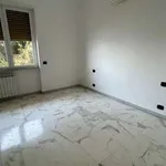 Affitto 6 camera appartamento di 161 m² in Genoa