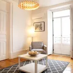 Rent a room of 170 m² in lisbon