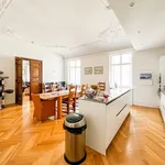 Miete 7 Schlafzimmer wohnung von 263 m² in Wien