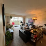 Rent 1 bedroom apartment in Oak Bay