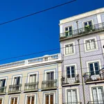 Rent 3 bedroom apartment of 110 m² in lisbon