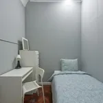 Rent 14 bedroom apartment in Lisbon