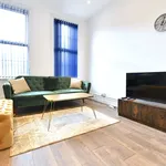 Rent 2 bedroom flat of 54 m² in London