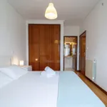 Rent 4 bedroom apartment in Braga