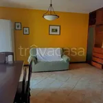 Rent 6 bedroom house of 140 m² in Isola Rizza