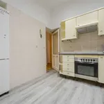 Rent a room of 200 m² in madrid