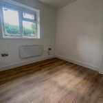 Rent 4 bedroom flat in South East England