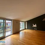 Rent 5 bedroom apartment of 220 m² in Milan