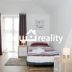 Rent 4 bedroom apartment of 90 m² in Prague