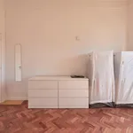 Rent 16 bedroom apartment in Lisbon